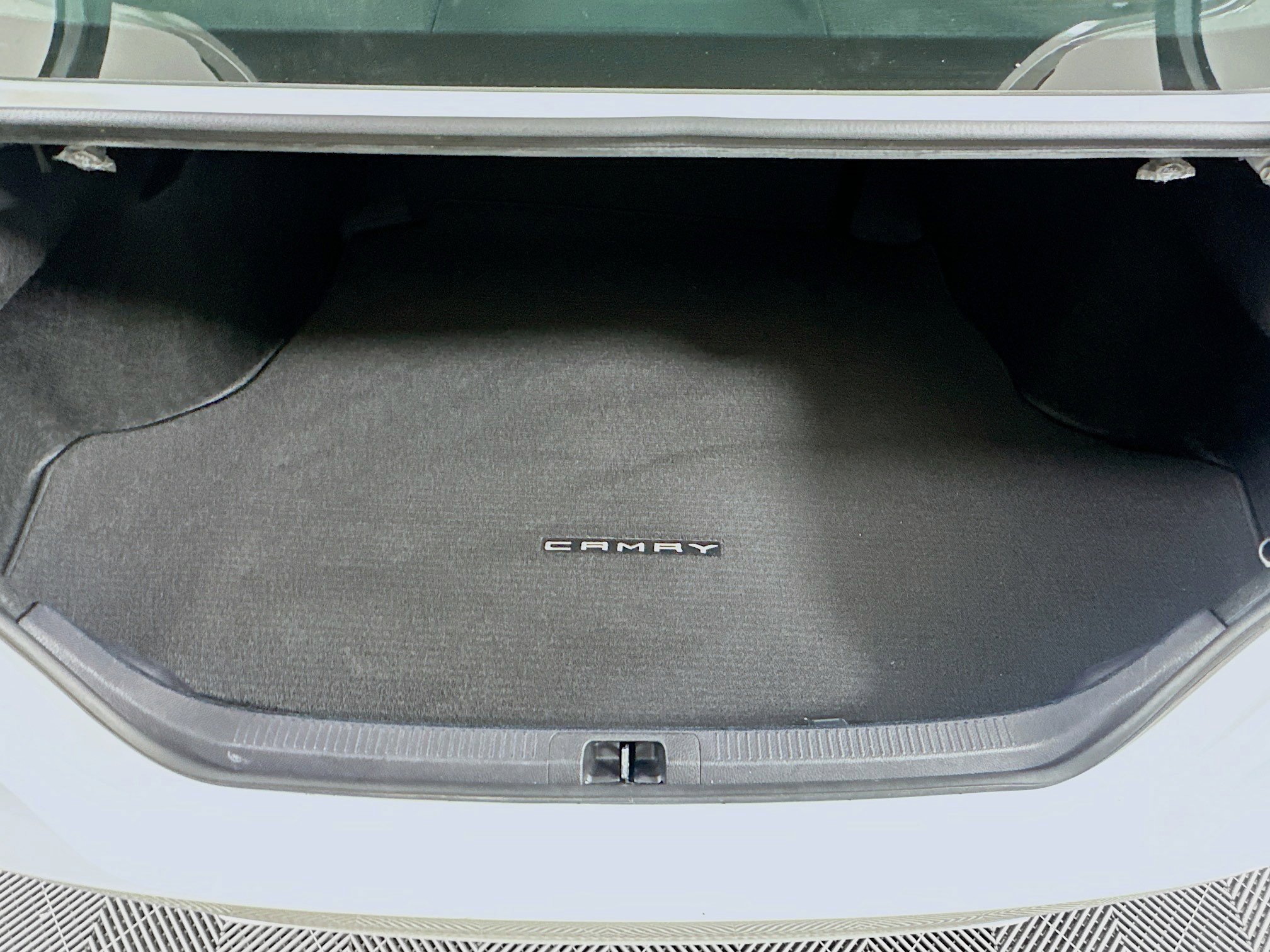 Used 2024 Toyota Camry SE FWD image 28