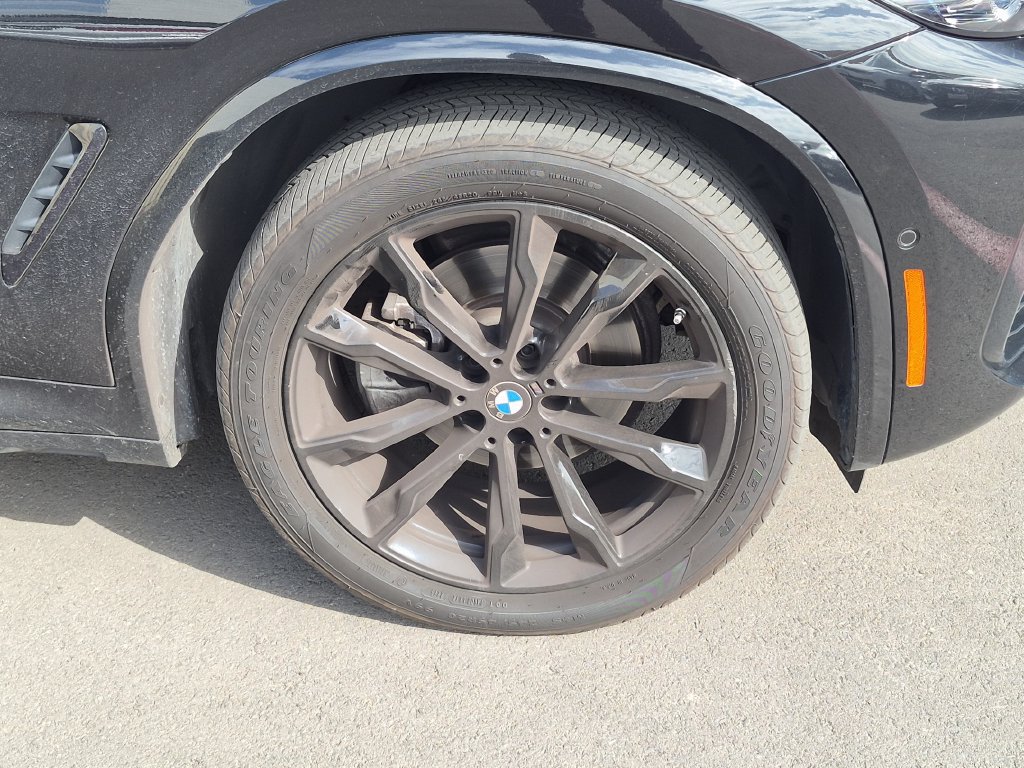 Certified 2025 BMW X4 xDrive30i w/ Premium Package AWD/4WD image 6