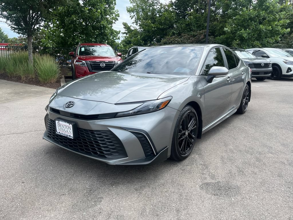 Used 2026 Toyota Camry SE FWD video 3