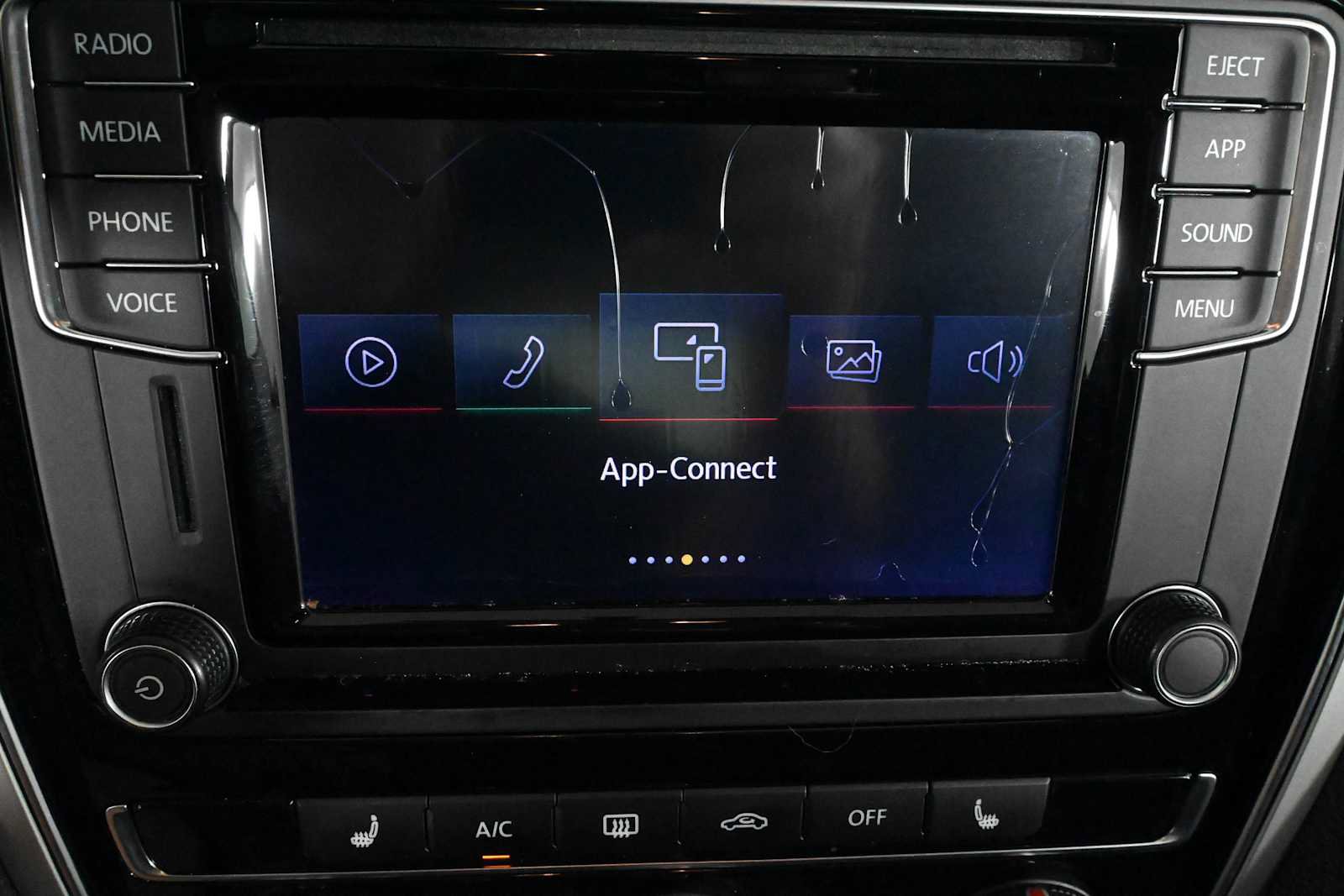 Used 2019 Volkswagen Passat 2.0T Wolfsburg FWD image 23