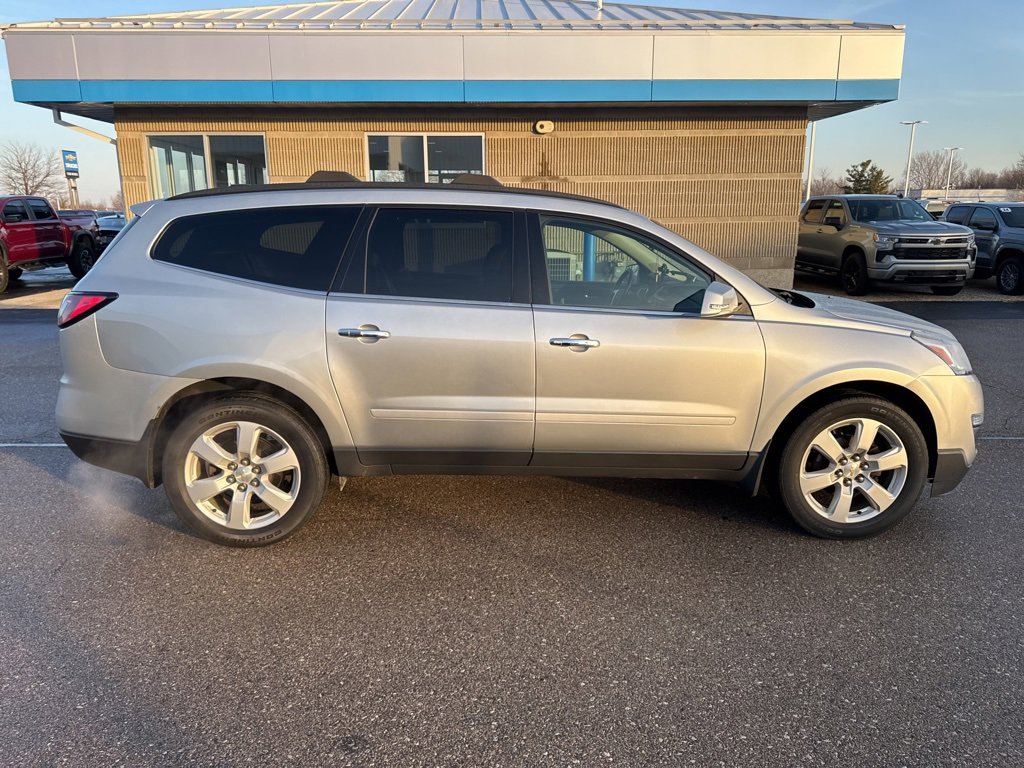 Used 2016 Chevrolet Traverse LT w/ Style and Technology Package image 9