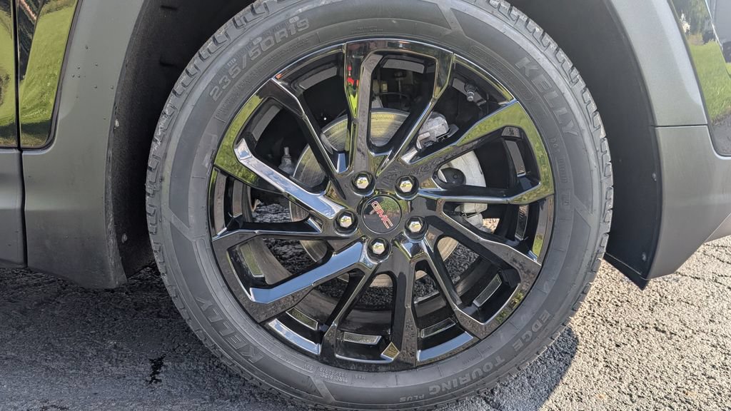 Used 2023 GMC Terrain SLT w/ Infotainment Package II AWD/4WD image 19