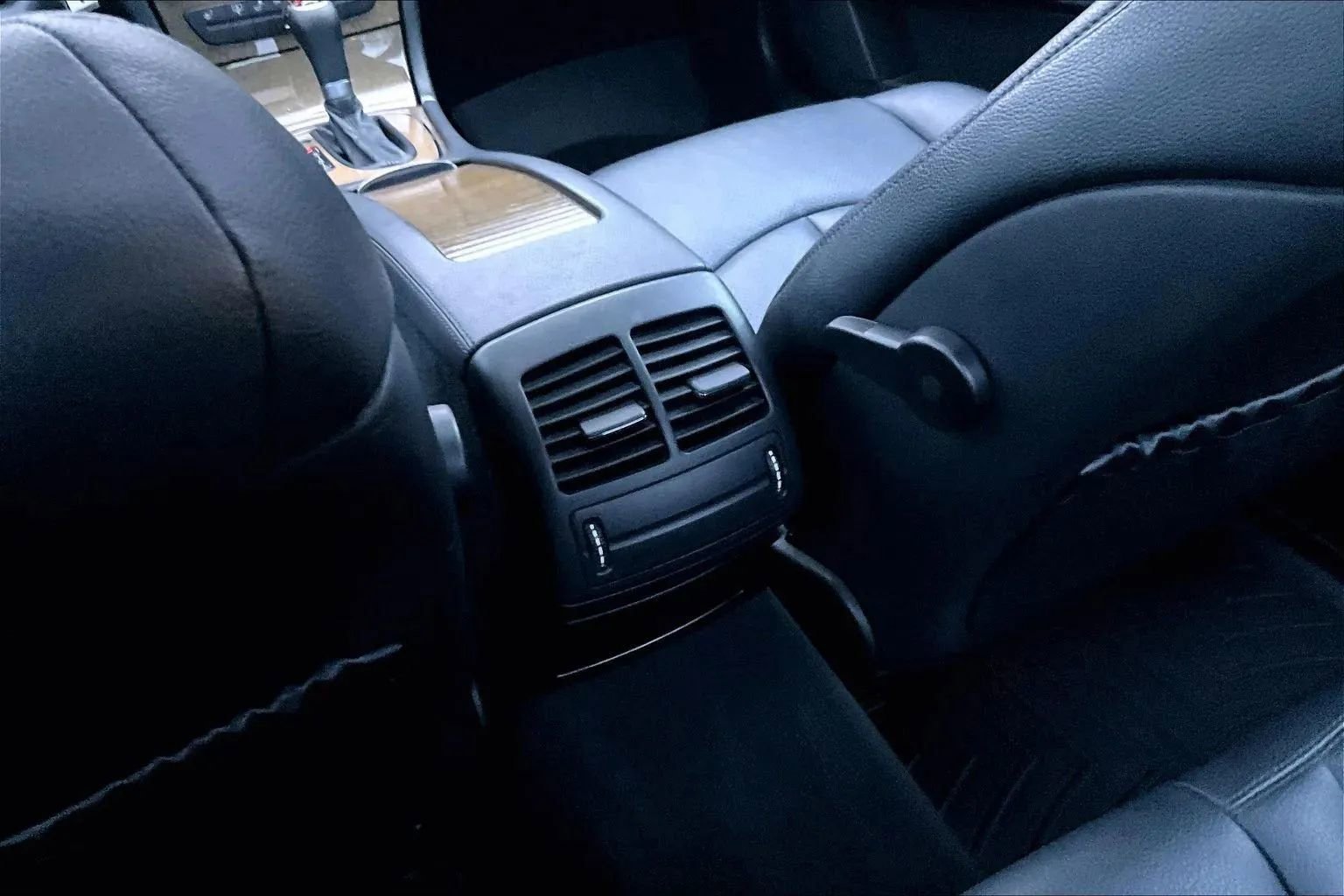 Used 2008 Mercedes-Benz E 350 E 350 Sedan 4D image 29