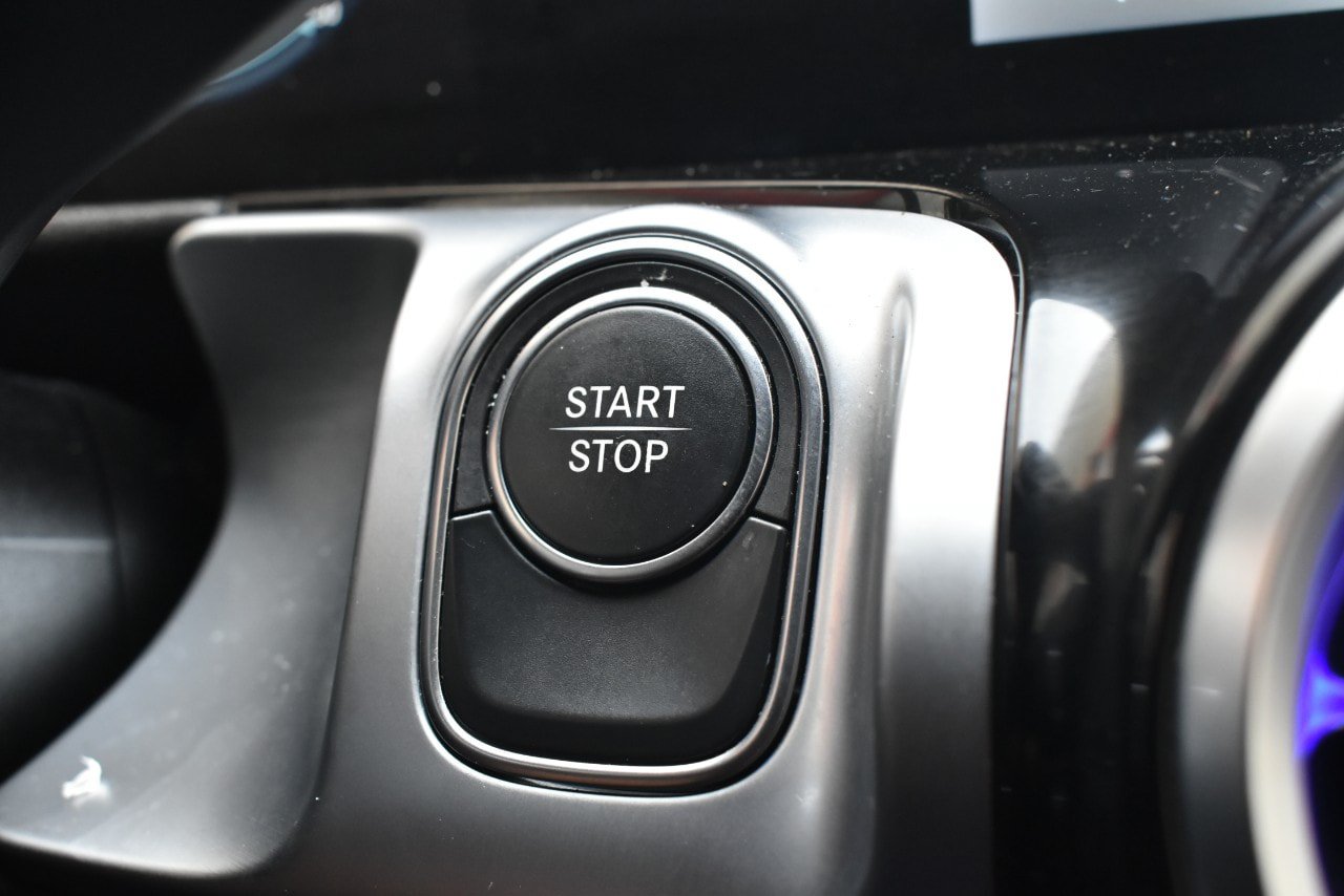 Used 2022 Mercedes-Benz EQB 300 4MATIC image 19