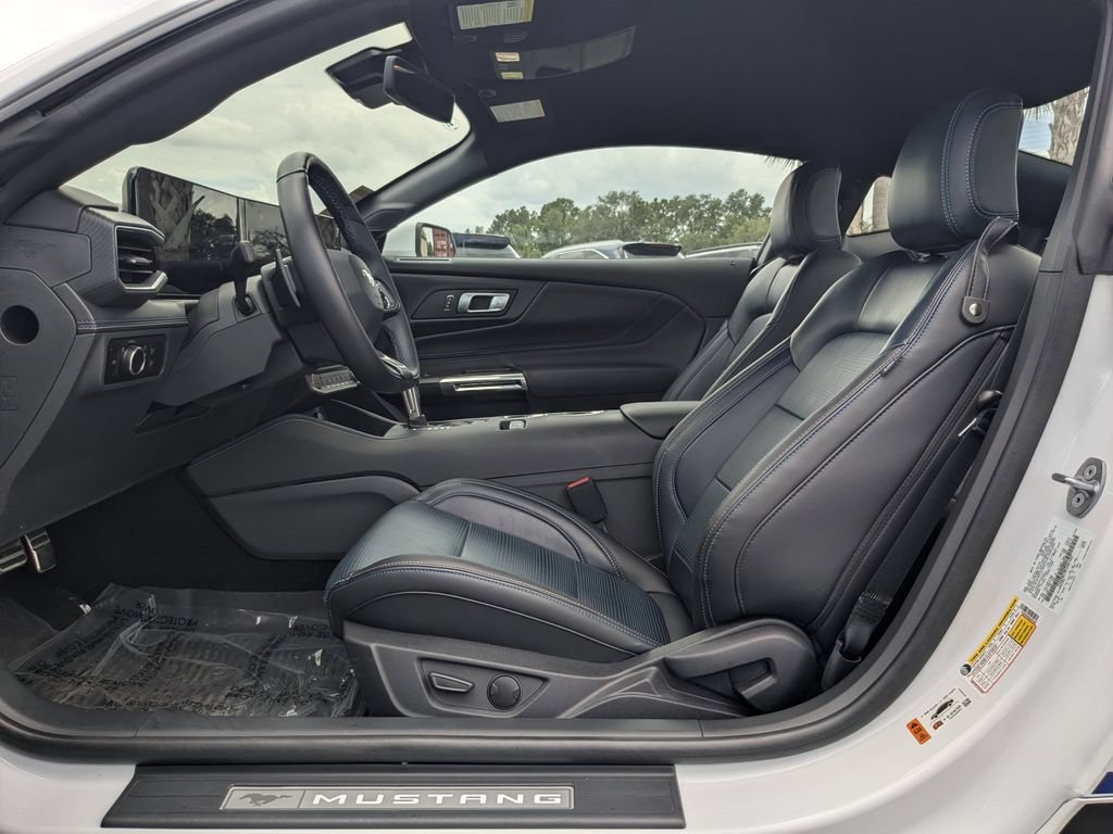 Used 2025 Ford Mustang GT Premium RWD image 19