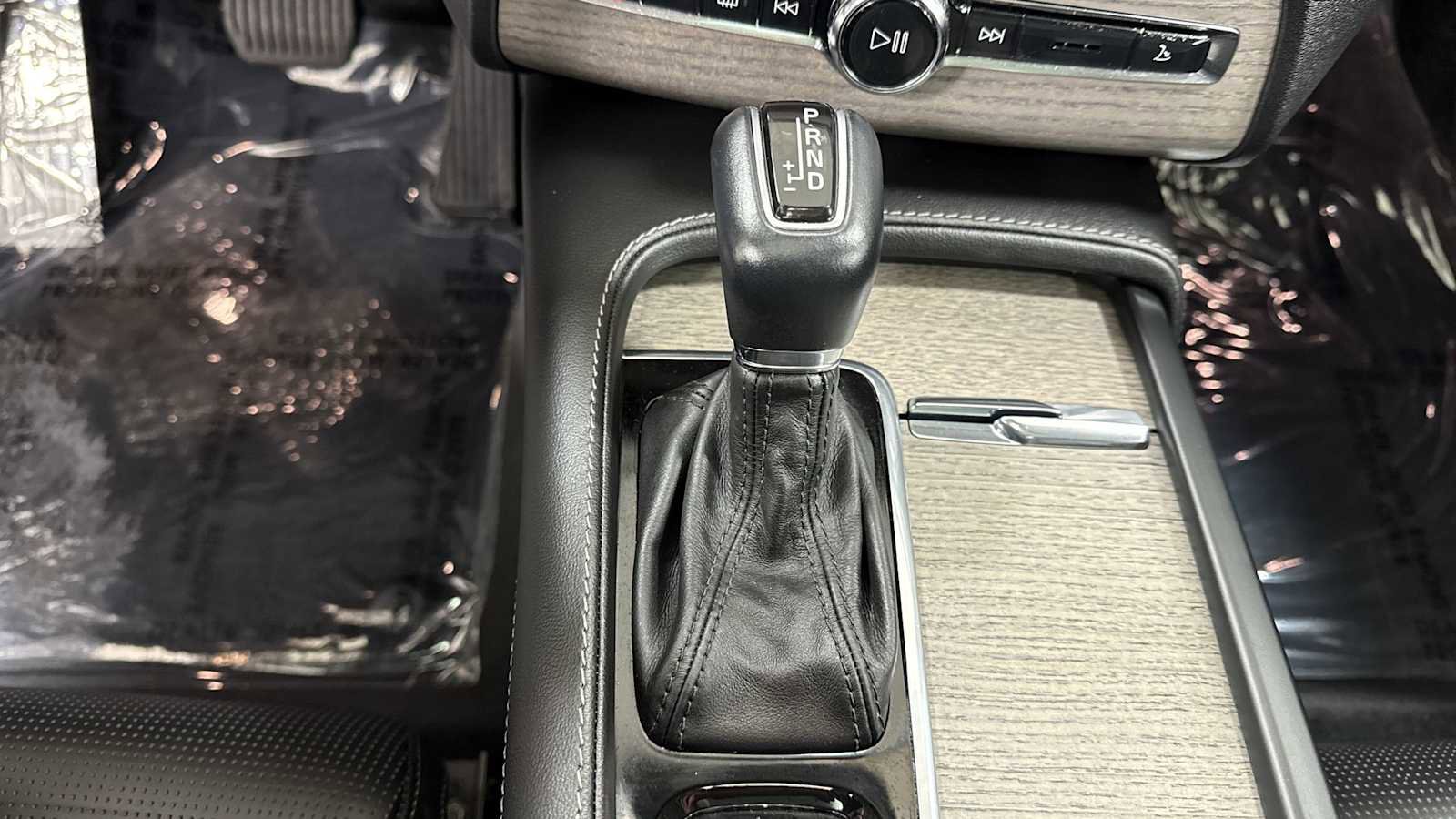 Used 2022 Volvo XC90 T6 Inscription w/ Advanced Package image 22