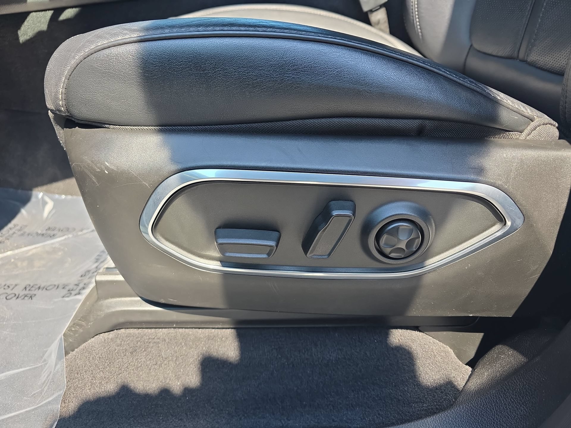 Used 2024 Jeep Wagoneer Series II w/ Flexible Seating Group RWD image 27
