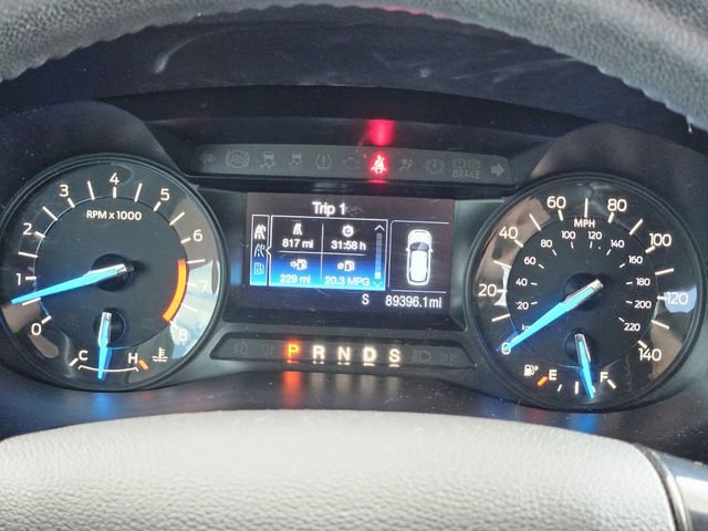 Used 2017 Ford Explorer XLT image 18