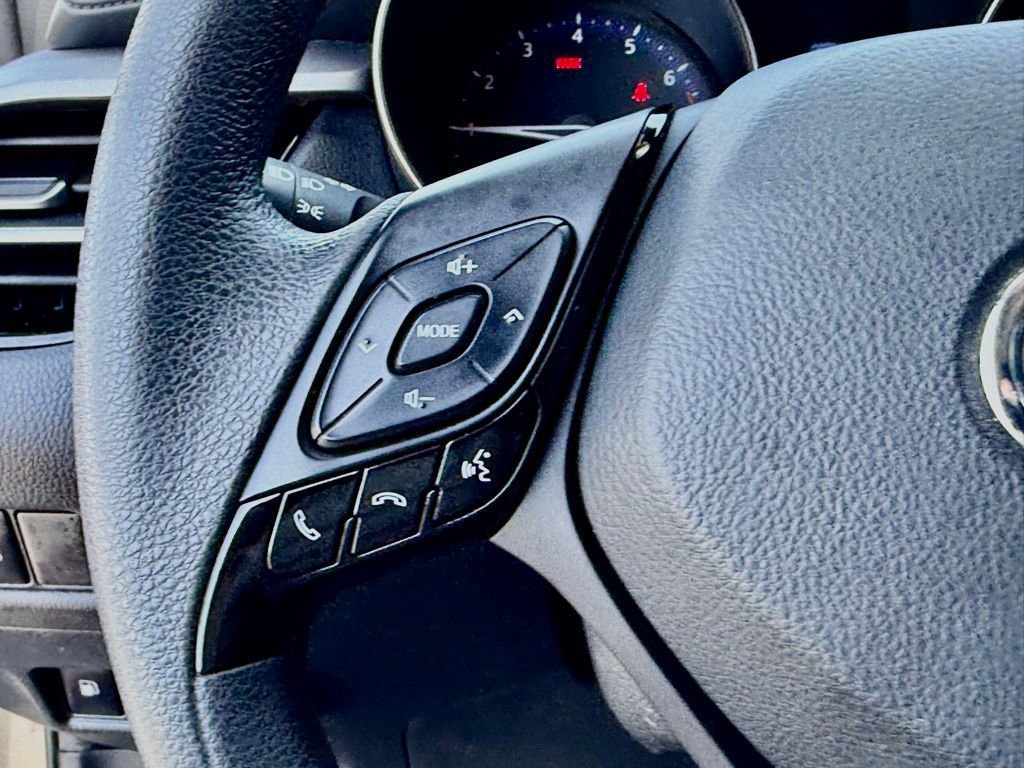 Certified 2021 Toyota C-HR LE FWD image 22