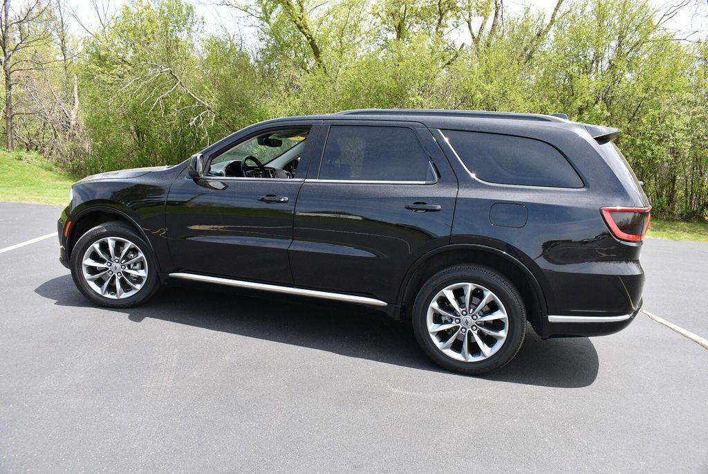 Used 2022 Dodge Durango SXT w/ Anodized Platinum Package AWD/4WD image 8