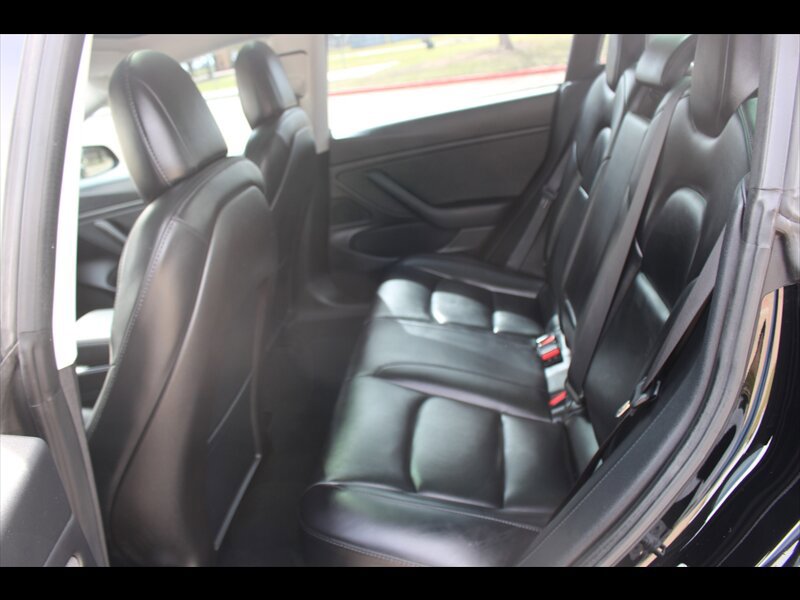 Used 2018 Tesla Model 3 Performance image 23