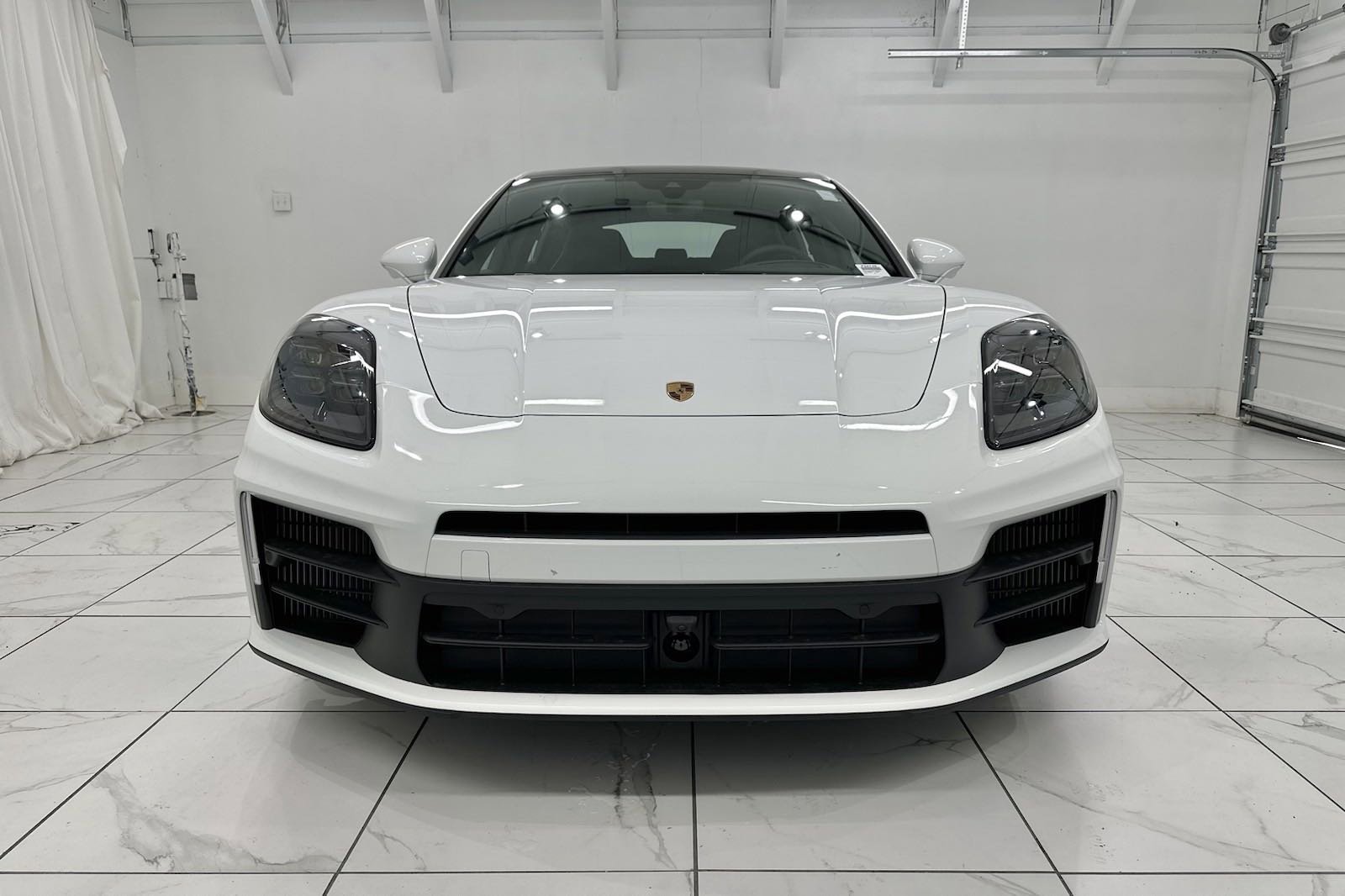 Certified 2024 Porsche Panamera 4 image 6