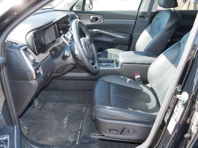 Used 2023 Kia Sorento EX w/ Panoramic Sunroof Package image 13