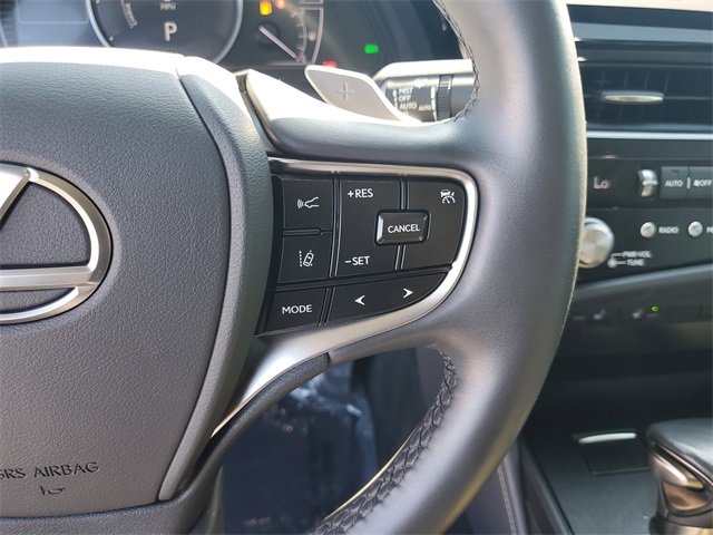 Used 2024 Lexus ES 300h w/ Premium Package image 17