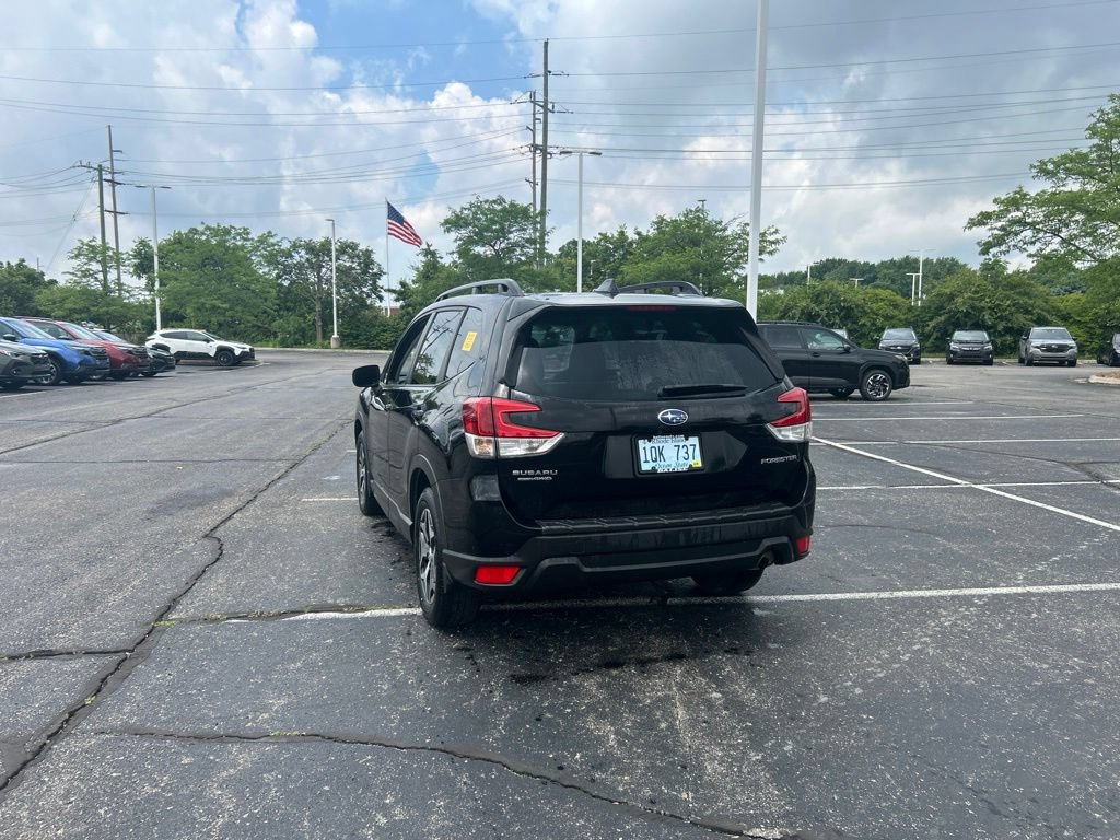 Certified 2023 Subaru Forester Premium AWD/4WD image 3
