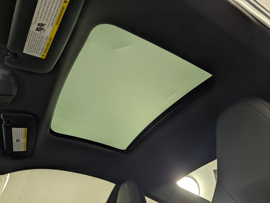 Certified 2025 Porsche 911 Carrera RWD image 34