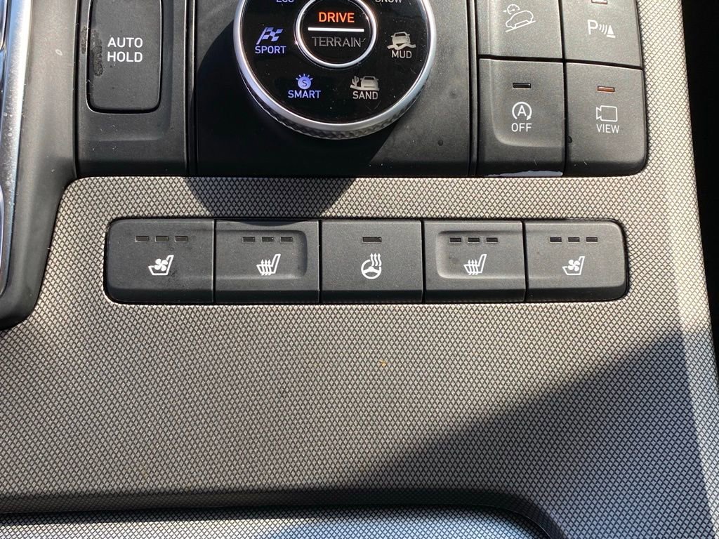 Used 2020 Hyundai Palisade Limited image 18