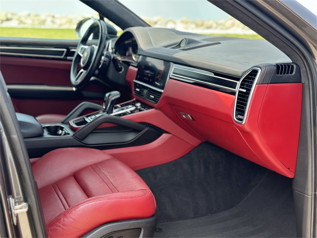 Used 2022 Porsche Cayenne GTS image 25
