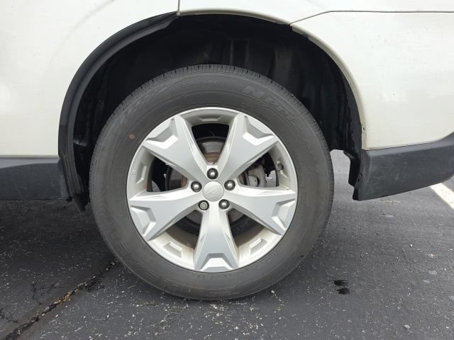 Used 2016 Subaru Forester 2.5i w/ Alloy Wheel Package AWD/4WD image 9