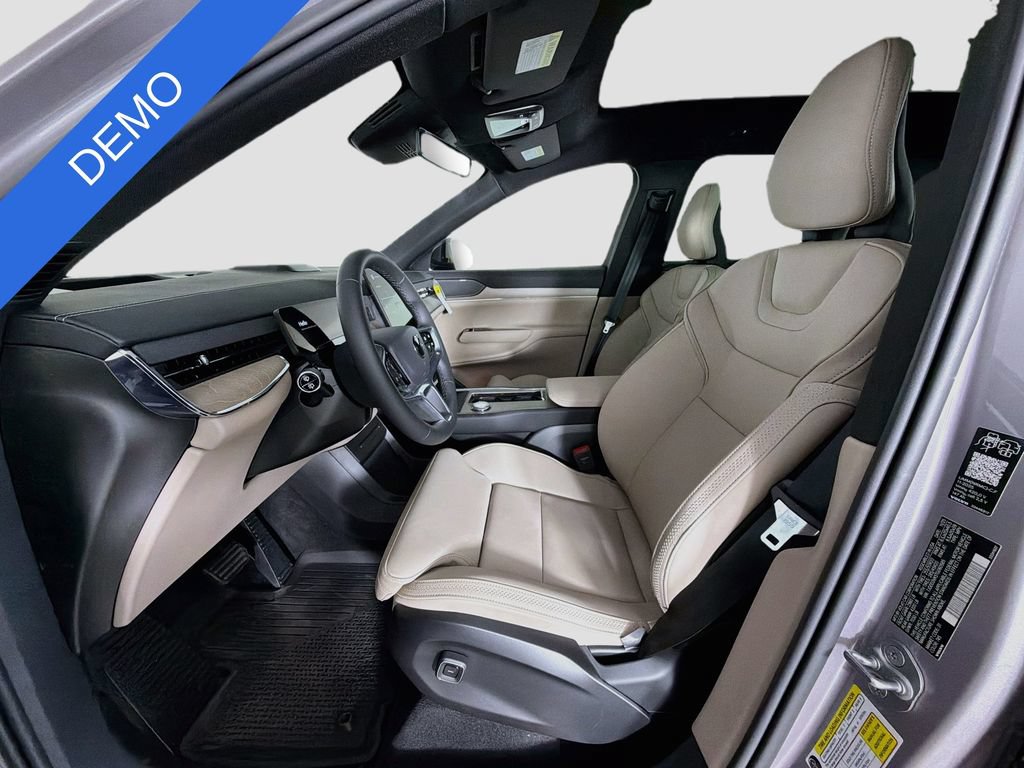 Used 2026 Volvo EX90 Plus RWD image 21