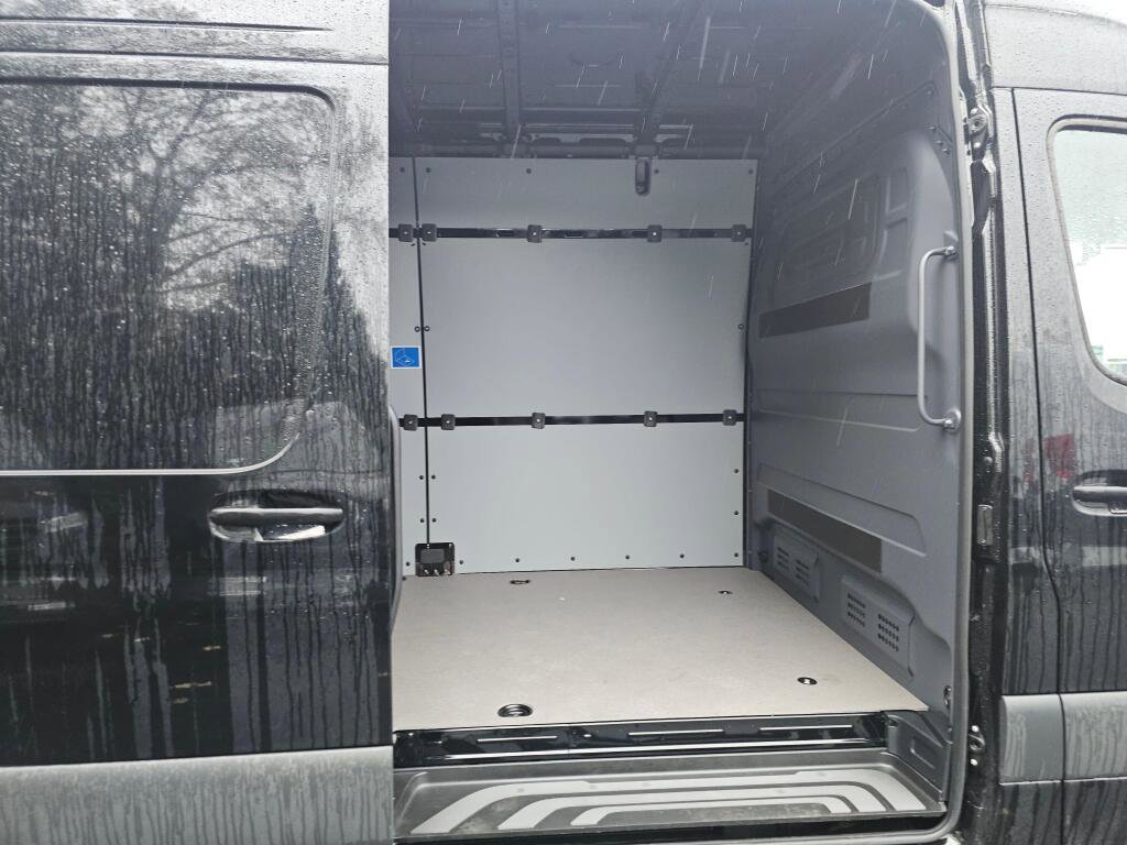 New 2025 Mercedes-Benz Sprinter 2500 image 15