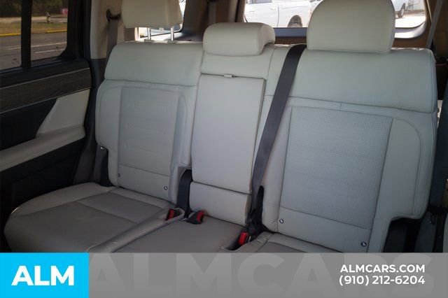 Certified 2025 Hyundai Santa Fe Limited image 16