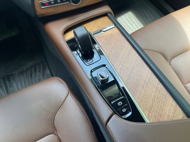 Certified 2024 Volvo XC90 B5 Plus AWD/4WD image 25