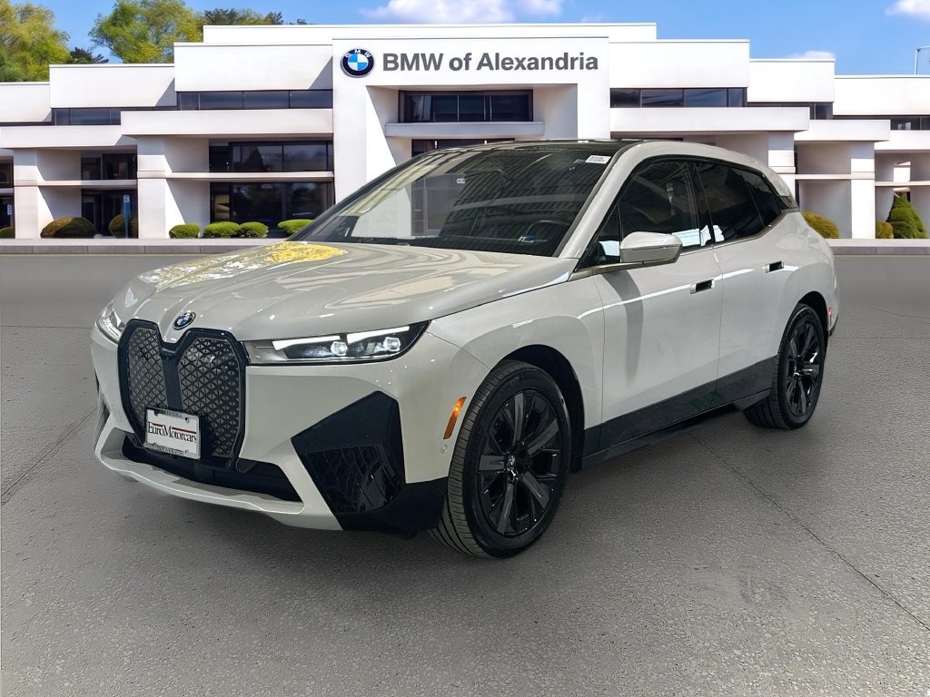Certified 2024 BMW iX xDrive50 w/ Premium Package AWD/4WD image 1