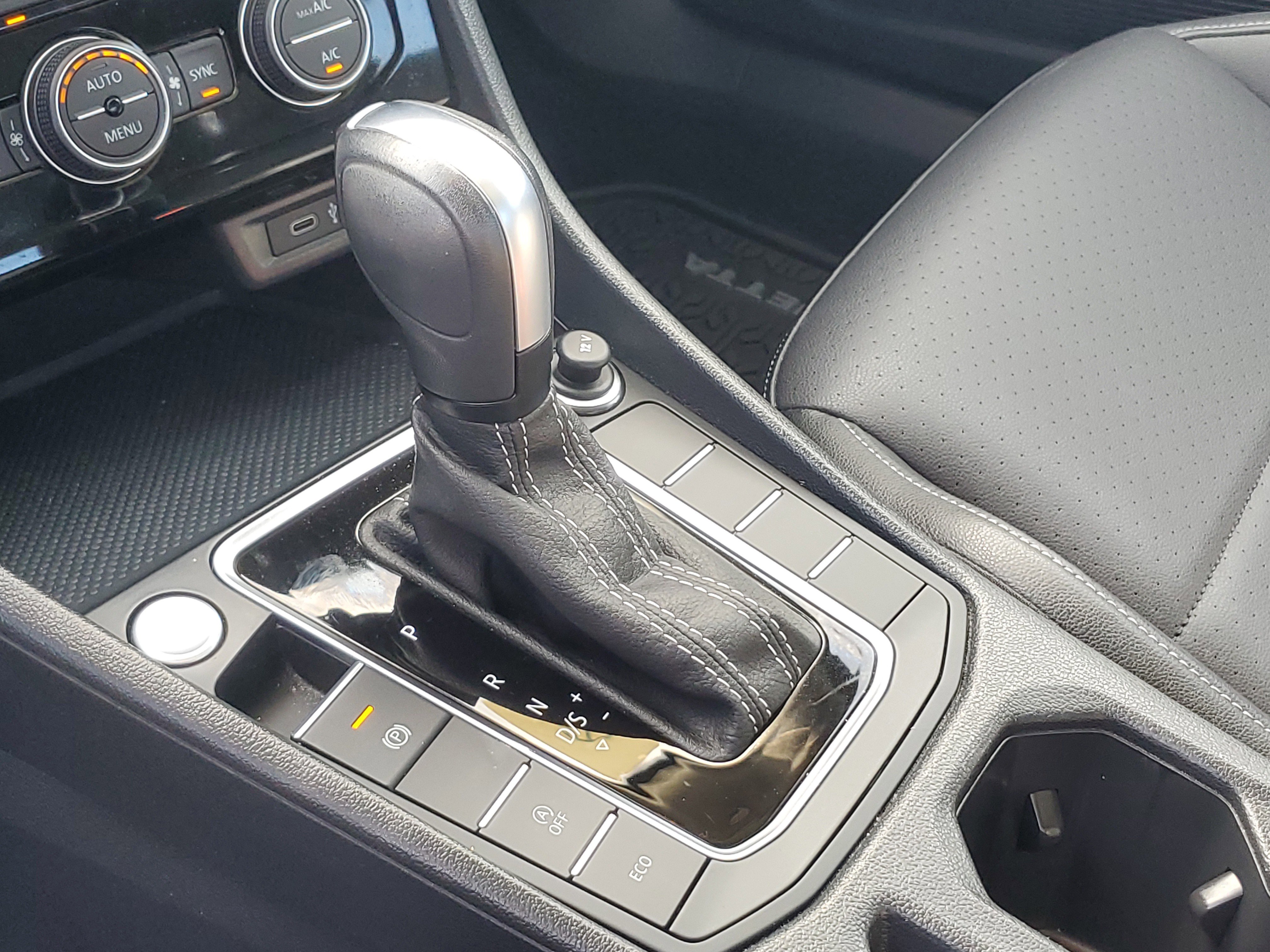 Certified 2021 Volkswagen Jetta SE image 26