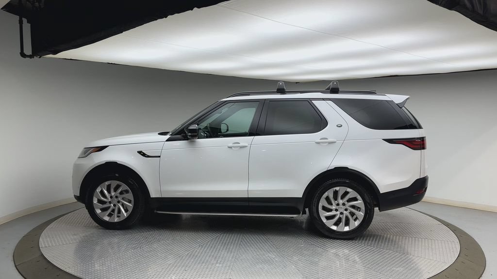 Certified 2025 Land Rover Discovery S AWD/4WD image 5
