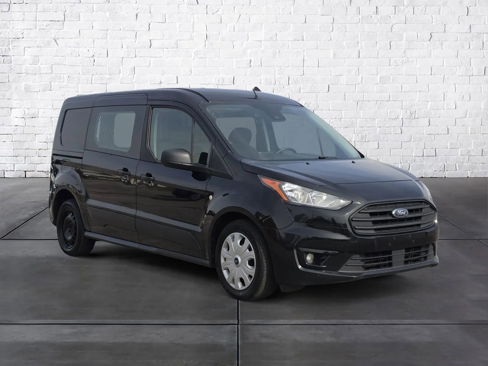 Used 2021 Ford Transit Connect XLT image 2