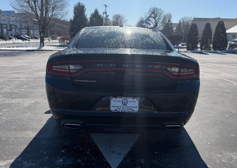 Used 2019 Dodge Charger SXT image 5