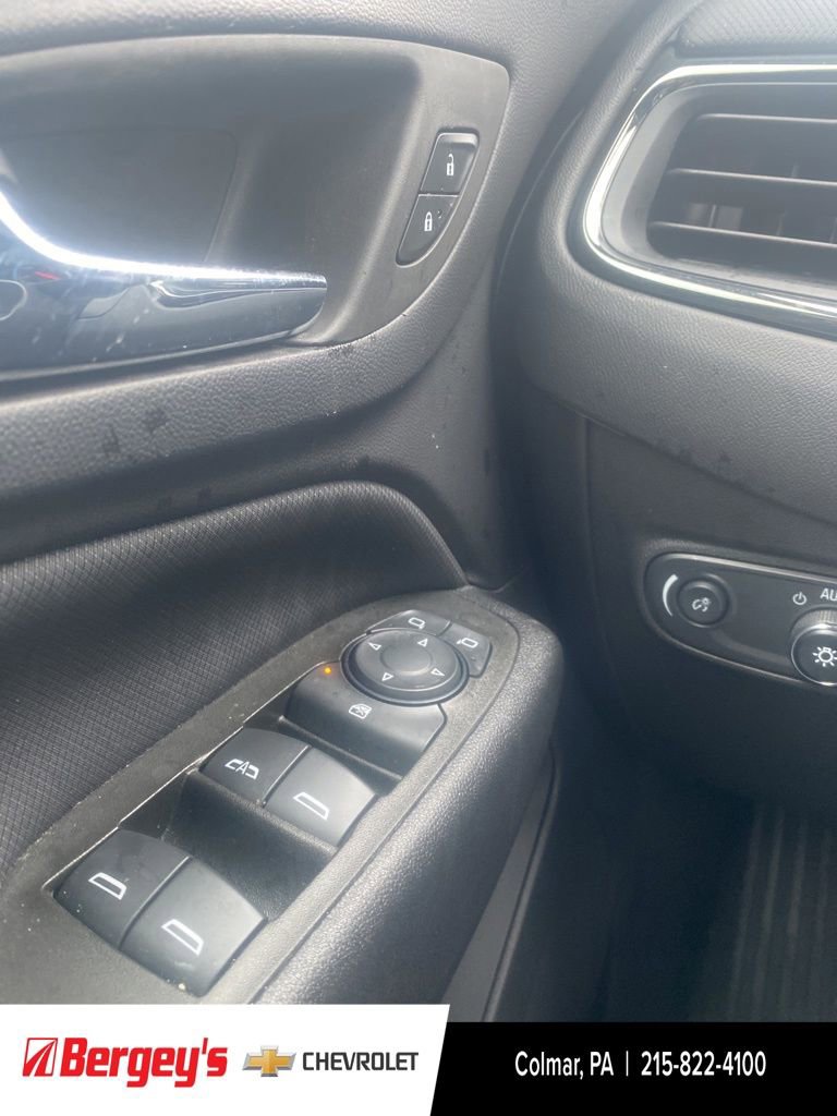 Certified 2023 Chevrolet Equinox RS AWD/4WD image 37