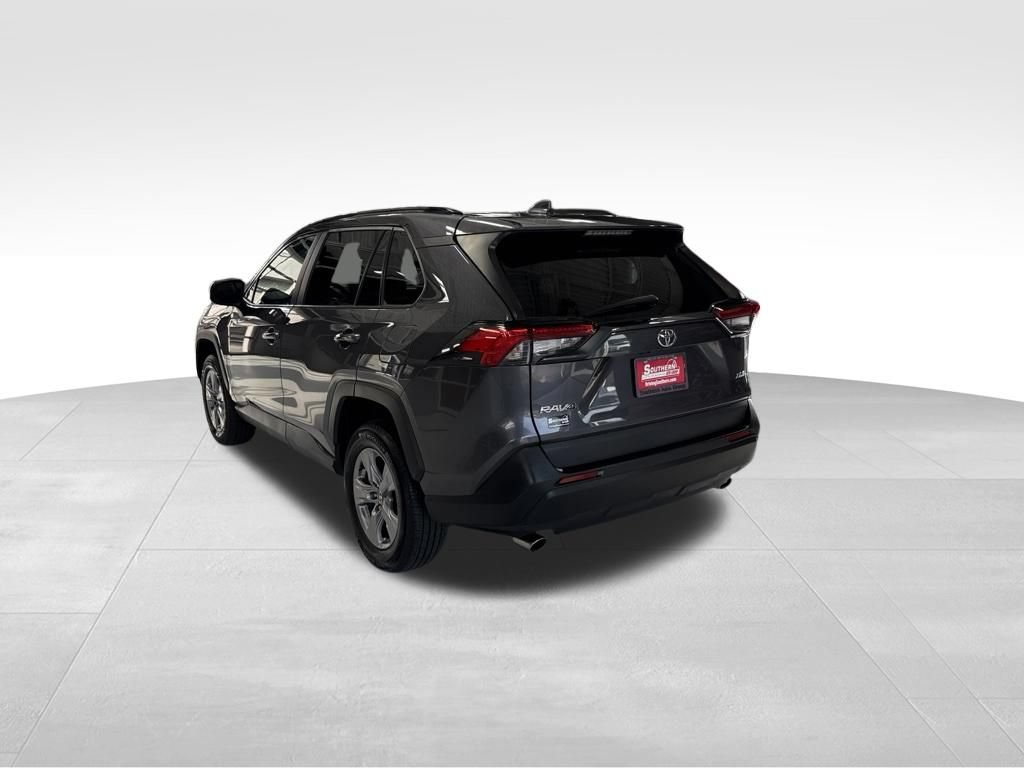 Used 2024 Toyota RAV4 XLE FWD image 3