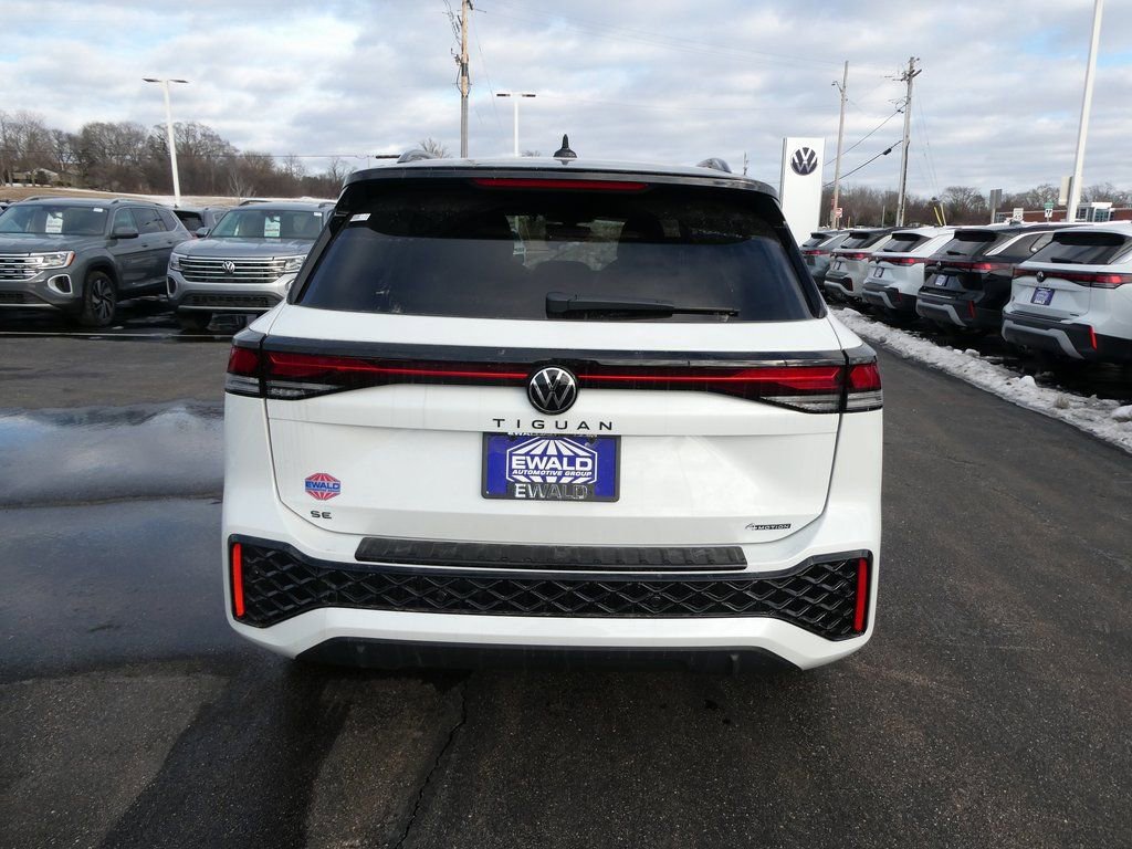 New 2026 Volkswagen Tiguan SE R-Line AWD/4WD image 18