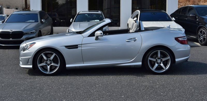 Used 2015 Mercedes-Benz SLK 250 w/ Premium Package image 25