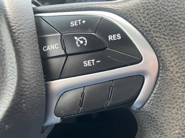 Used 2016 Chrysler 200 Limited FWD image 20