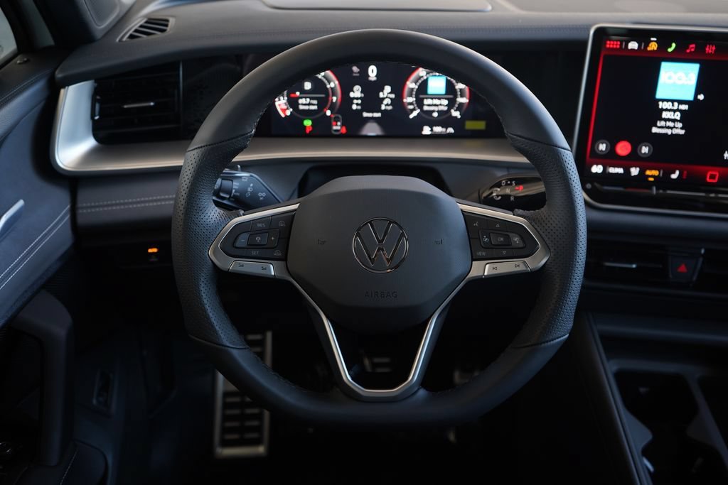 New 2026 Volkswagen Tiguan SE R-Line AWD/4WD image 9