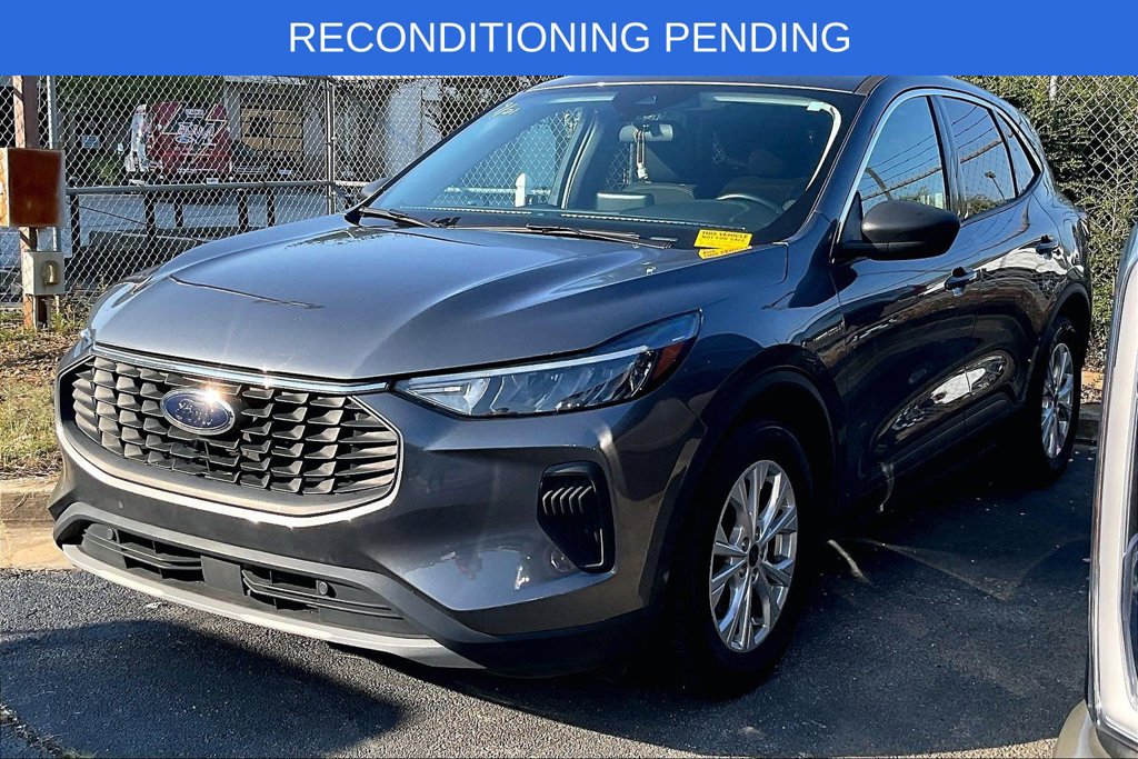Used 2024 Ford Escape Active FWD image 2