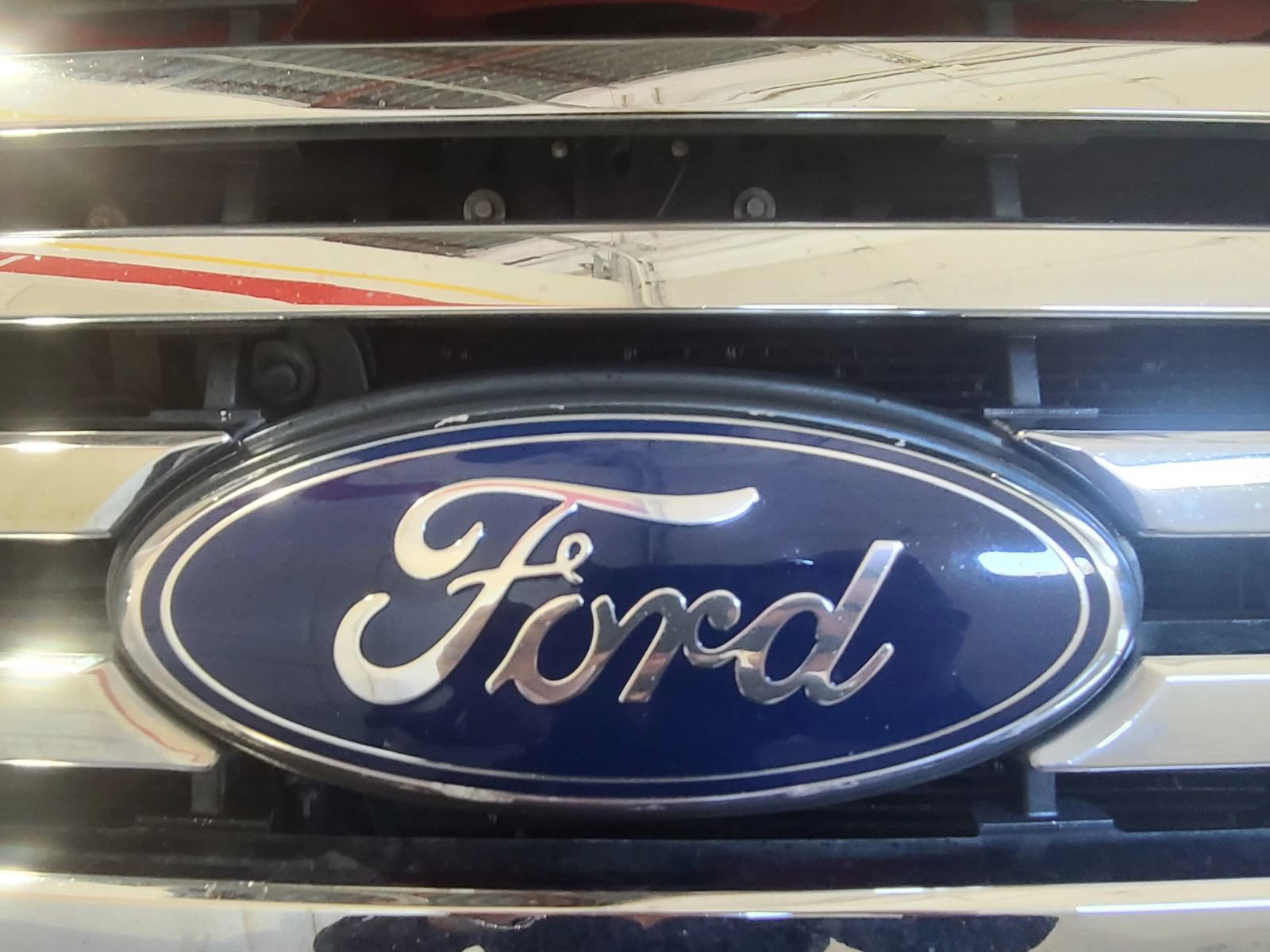 Used 2011 Ford F150 XLT w/ XLT Chrome Pkg AWD/4WD image 32