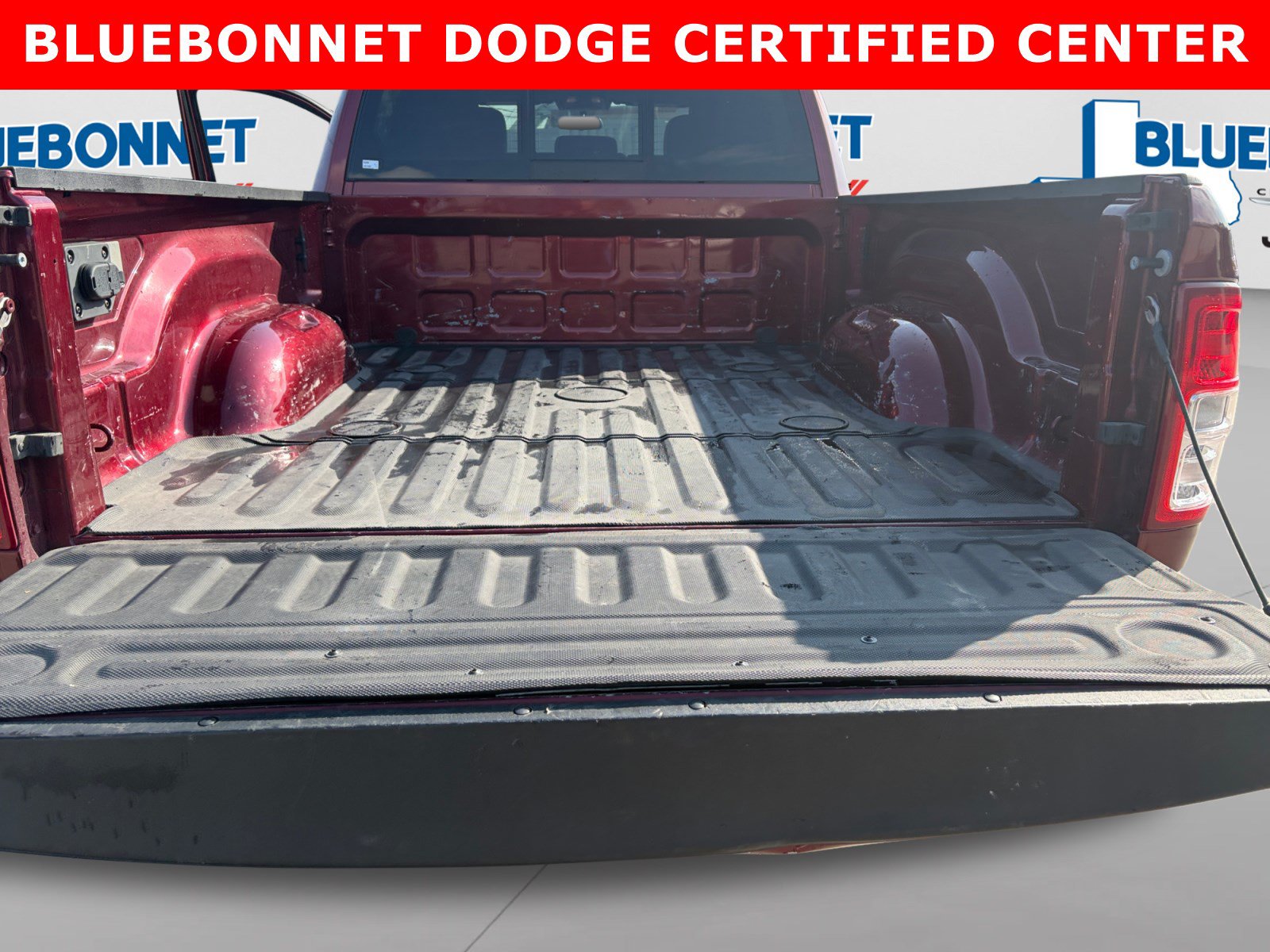 Used 2024 RAM 2500 Tradesman w/ Chrome Appearance Group AWD/4WD image 23
