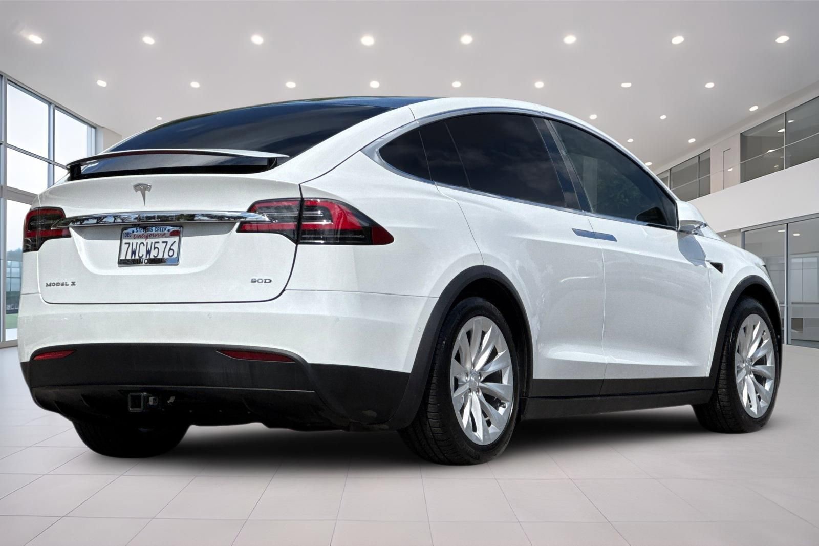 Used 2016 Tesla Model X 90D AWD/4WD image 4
