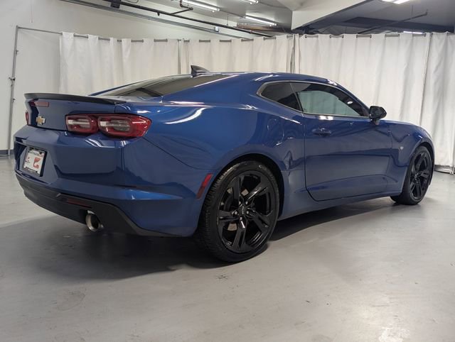 Used 2021 Chevrolet Camaro LT RWD image 3