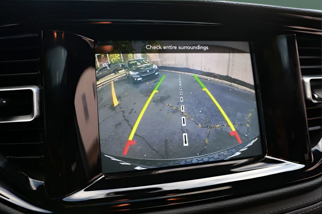 Used 2022 Dodge Durango SXT w/ Blacktop Package AWD/4WD image 37