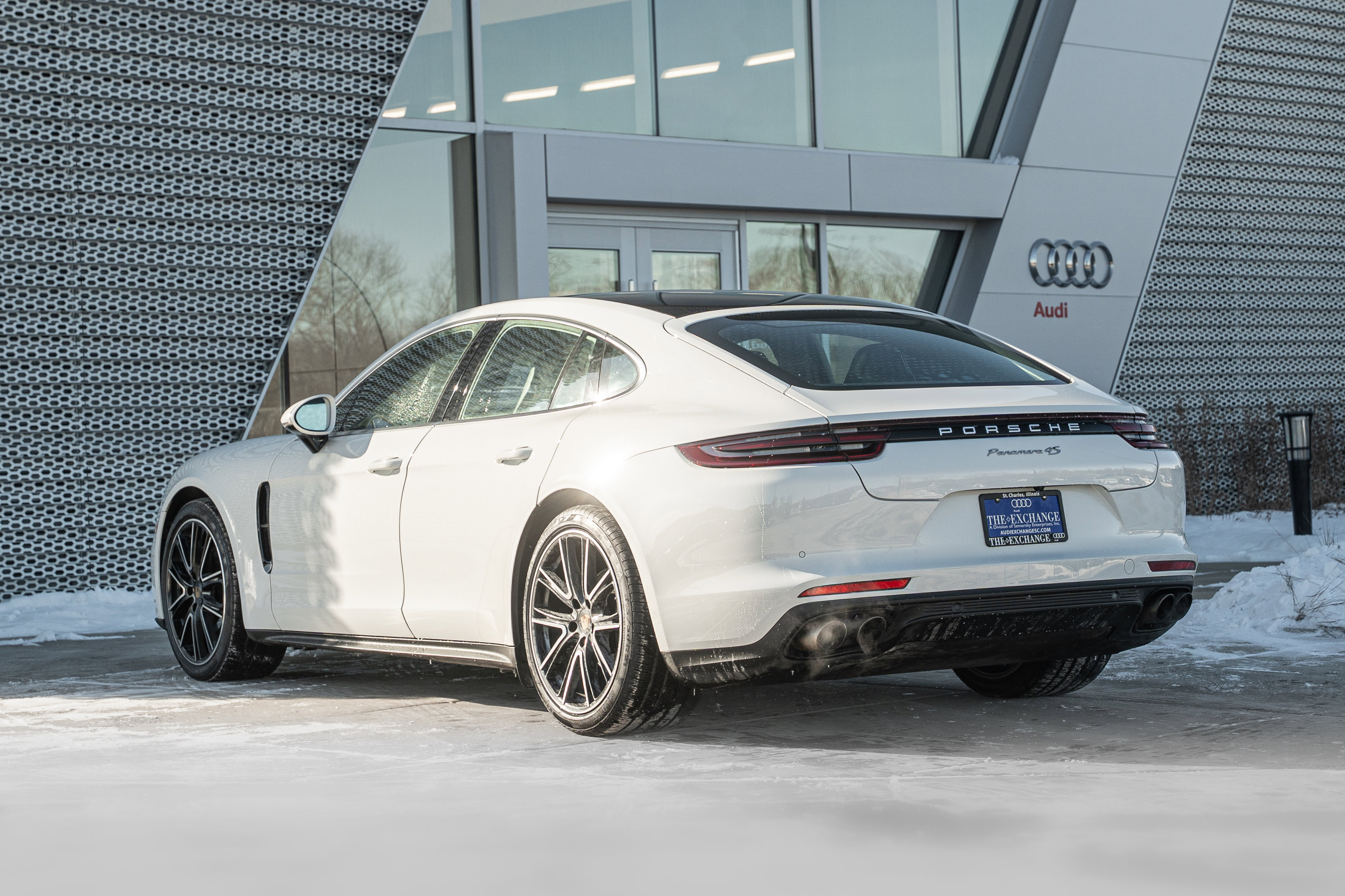 Used 2020 Porsche Panamera 4S image 5