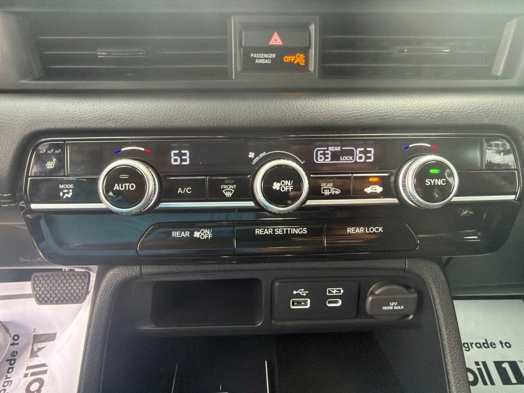 Used 2025 Honda Pilot Touring image 15
