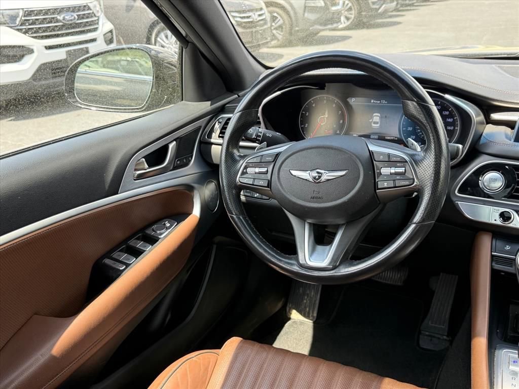 Used 2020 Genesis G70 2.0T w/ Elite Package image 11