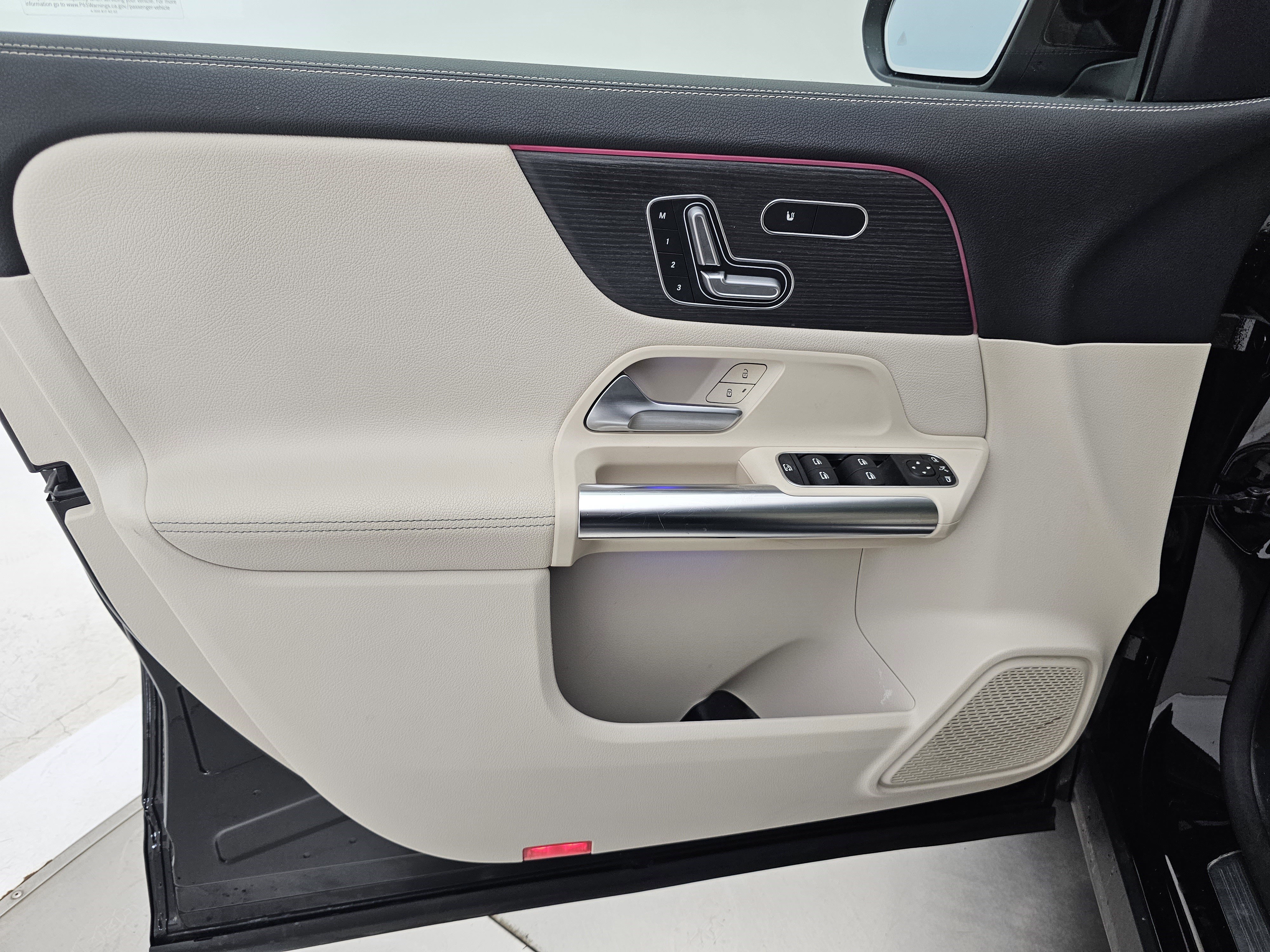 Certified 2022 Mercedes-Benz GLA 250 4MATIC image 14