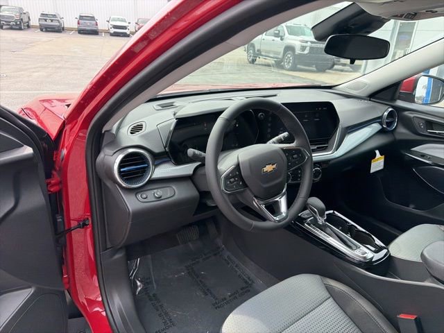 New 2026 Chevrolet Trax LT w/ Driver Confidence Package FWD image 21