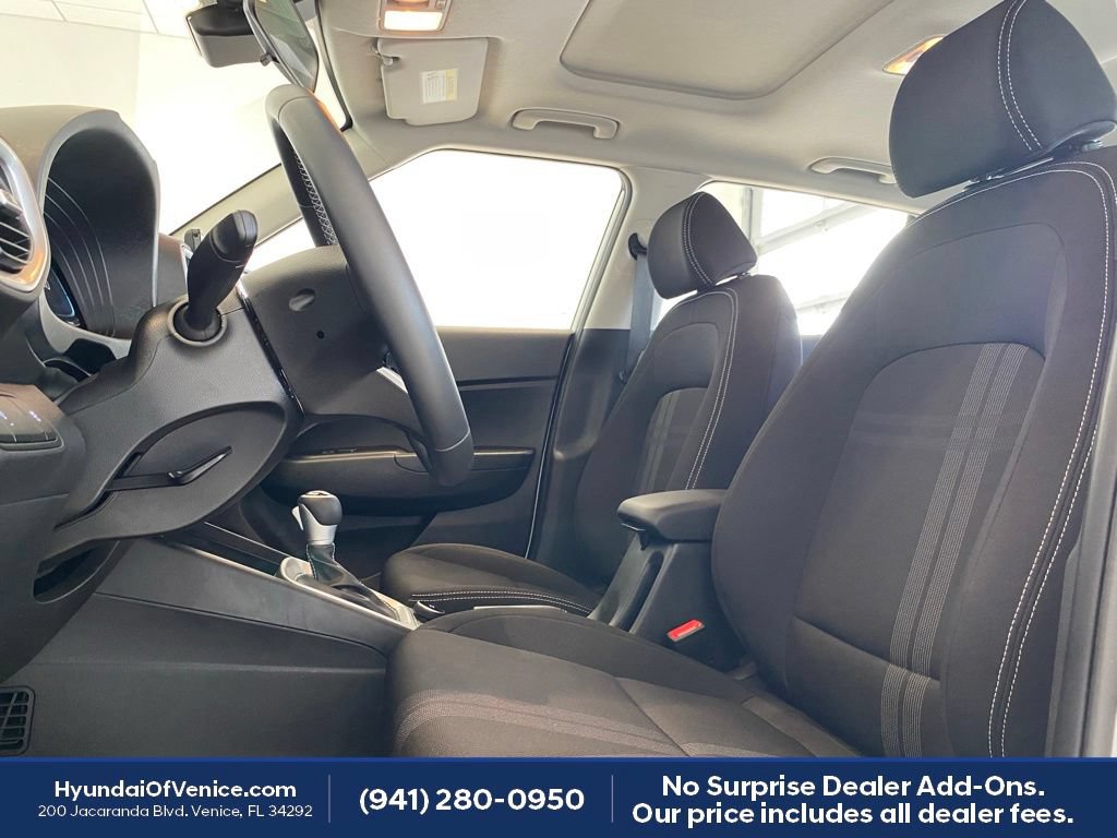 Certified 2026 Hyundai Venue SEL FWD image 4